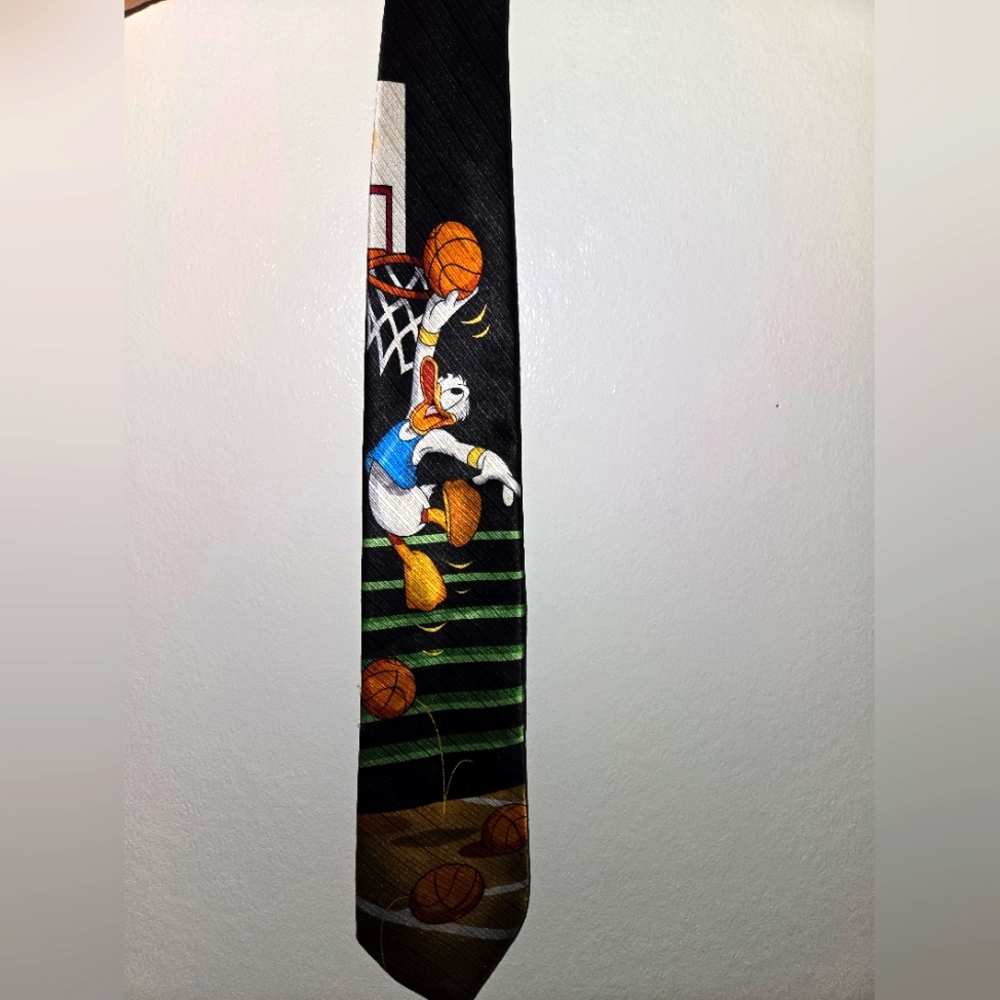 VTG Mickey Unlimited Mens Silk Necktie Donald Duck Basketball 90's